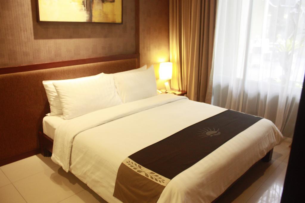 100 Sunset Boutique Hotel Kuta  Exterior photo