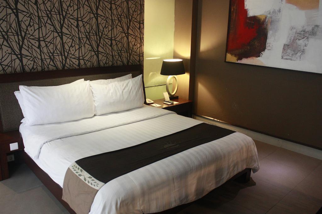 100 Sunset Boutique Hotel Kuta  Exterior photo
