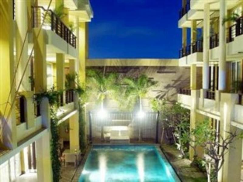 100 Sunset Boutique Hotel Kuta  Exterior photo