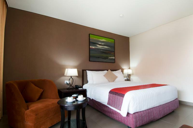 100 Sunset Boutique Hotel Kuta  Exterior photo